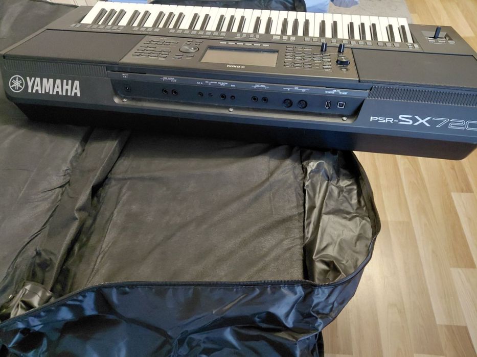 Yamaha PSR-SX720