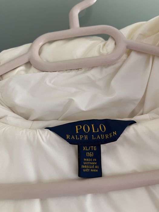 Пухено яке момиче