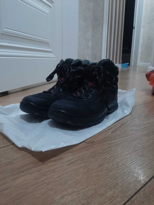 Ботинки для девочки 37