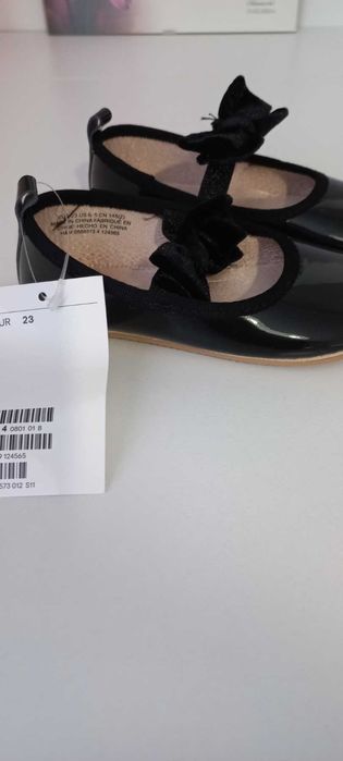 Чисто нови официални обувки за момиче