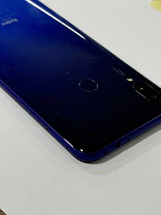 Продавам Redmi 7