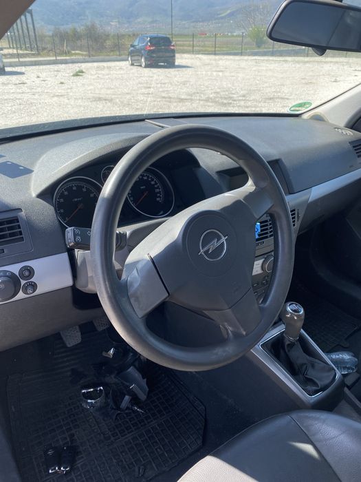 Опел астра хаш 1.4 бензин 90кс на части Opel Astra H