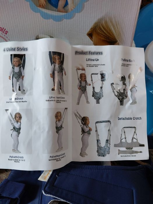 Scaun auto pentru copii plus articole bebe