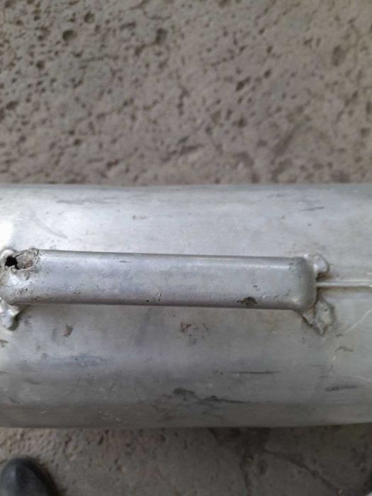 Продам  металлическую канистру 20 литровую