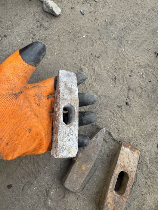 Продам топорики, кувалды, молотки.