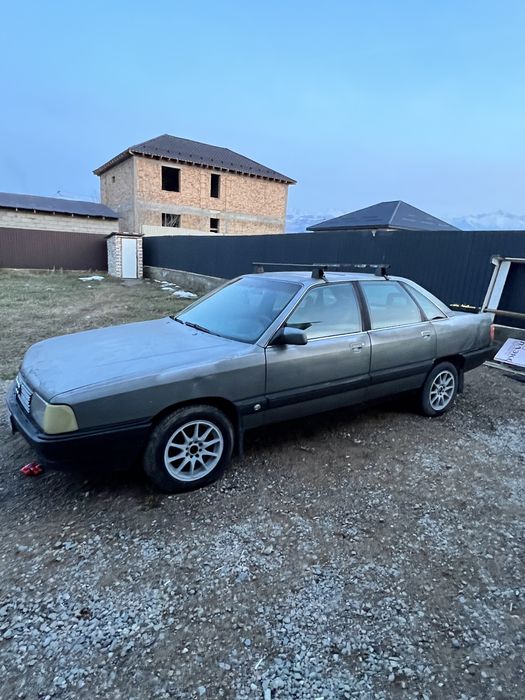 Ауди 100 с 3 на ходу