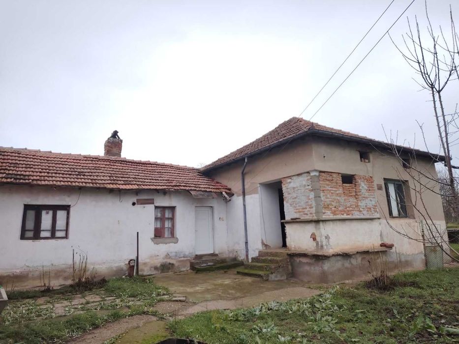 Къща в близост до р. Дунав !