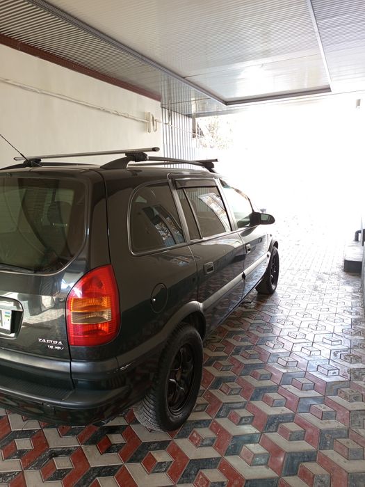 Opel Zafira A 2001