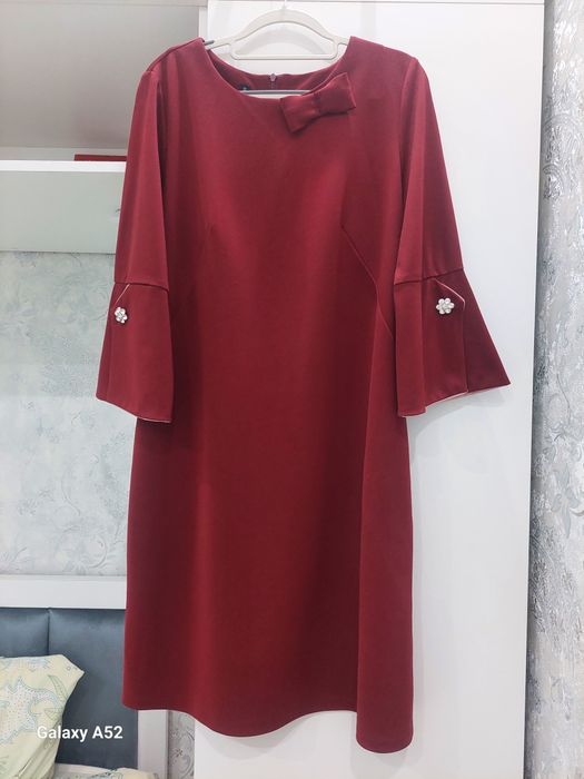 Продаётся женское платье