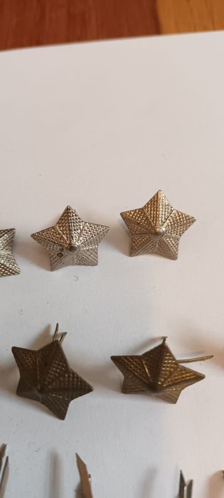 Lot 20 insigne, Detalii în fotografii