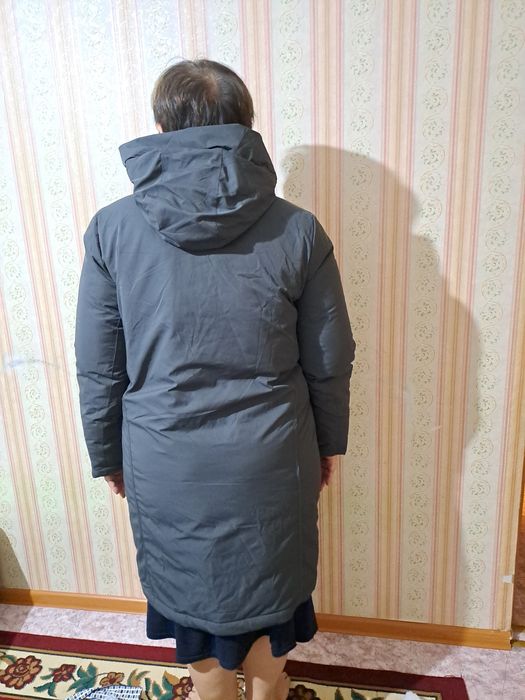 Продам куртку женскую