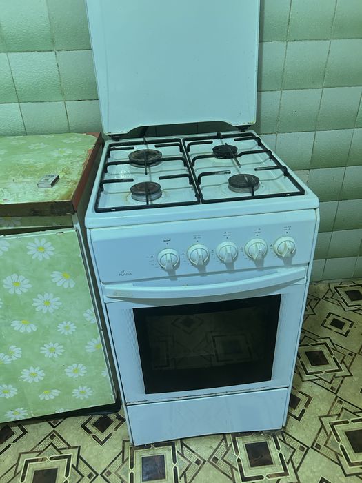 Газ плиту продам за 5000