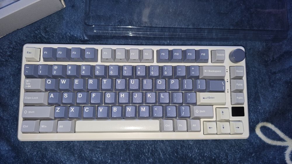 Клавитара RK royal M75