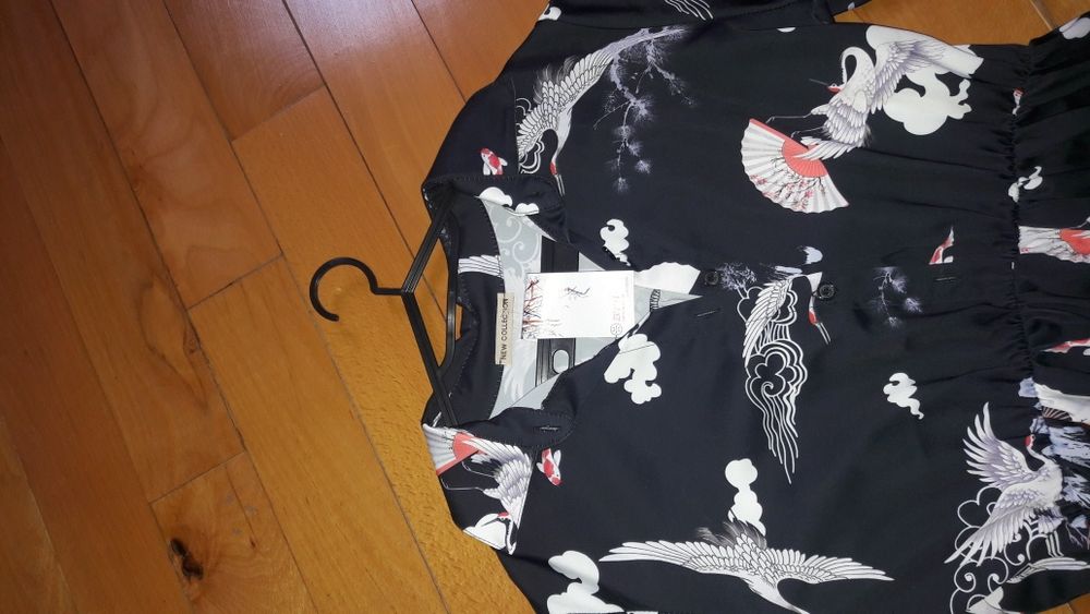 Rochii si colanti din piele