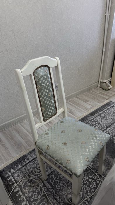 Продам столы со стульями