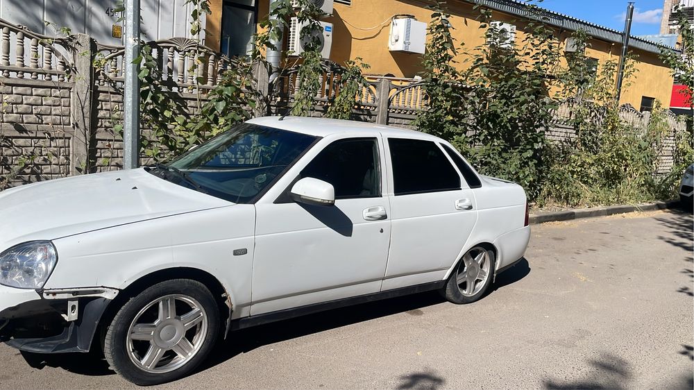 Продам приору 13 года
