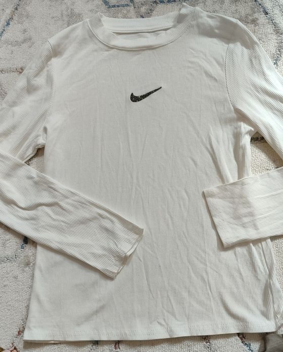 Продам базовые кофточки лонгслив новые