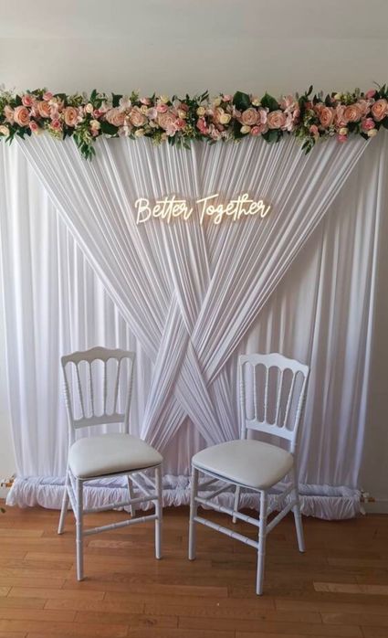 Decor Evenimente: Arcade Baloane și Aranjamente Florale