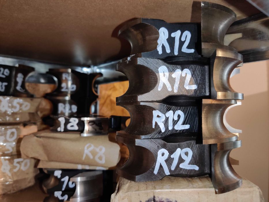 Freza jumatate de cerc pentru rotunjit