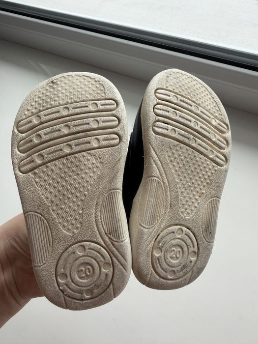 Продам обувь 20 размер