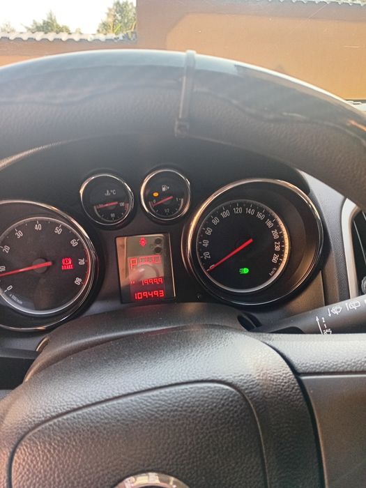 Opel astra j  automata