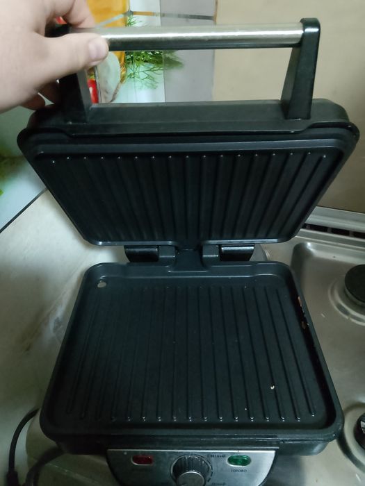 Продам грильницу.