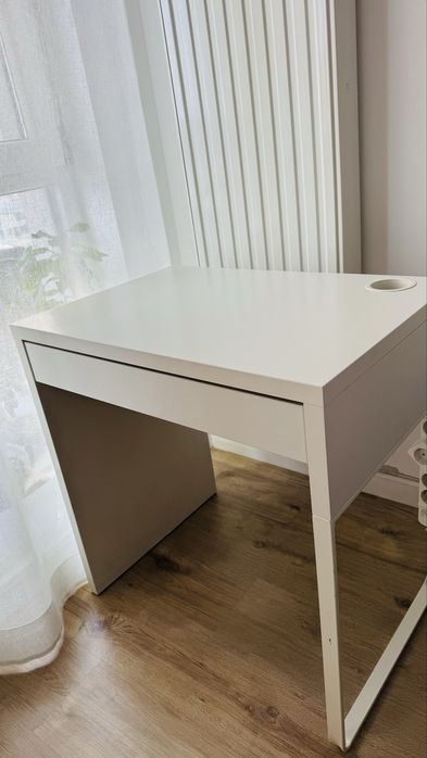 Birou Ikea culoare alb