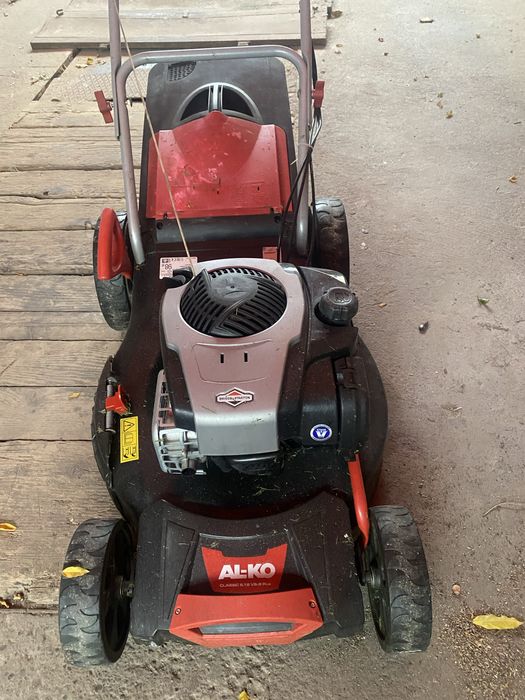 Masina de tuns gazon