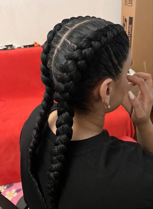 Realizez impletituri afro