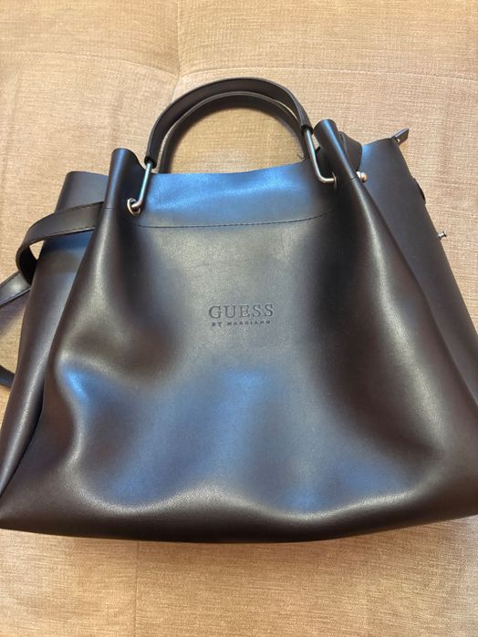 Черна дамска чанта с дръжки