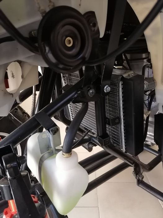 Бензиново АТV 250 cc GRIZZLY с двигател Shineray и водно охлаждане

Бе