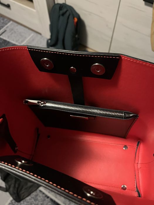 Дамска чанта Mia Tomazzi естествена кожа черен цвят