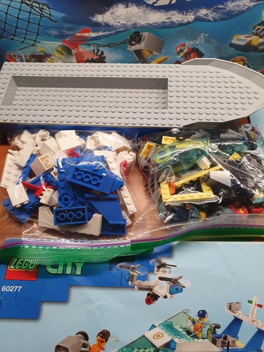 Lego 60277 Barca de patrulare