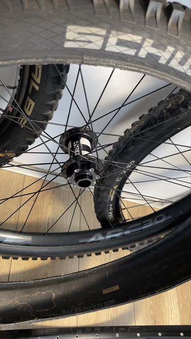 Капли шини гуми 26/27,5/29 Hope Dt swiss Race Face E*13 Maxxis