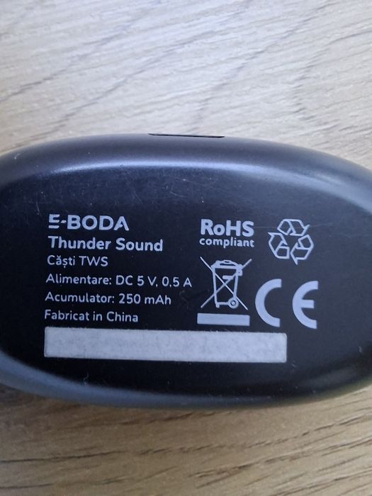 Vand căști bluetooth