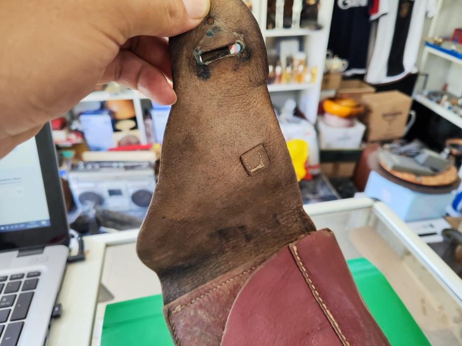 кожен кобур за пистолет