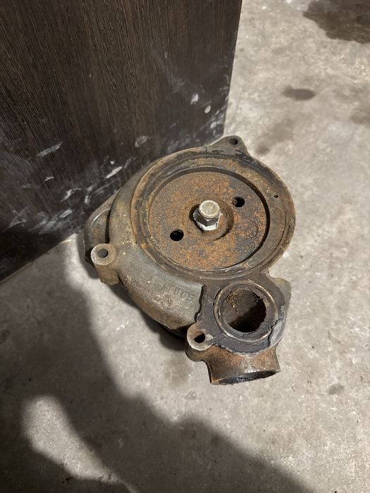 Водяной насос на КамАЗ «помпа»