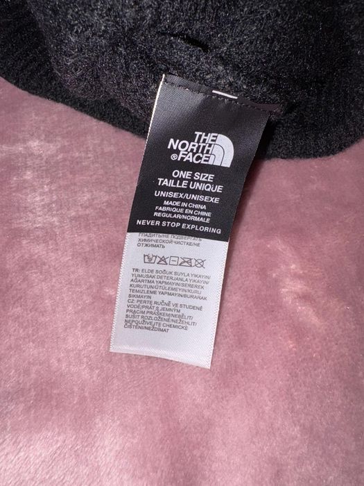 Căciulă The North Face Negru Alb Dungi