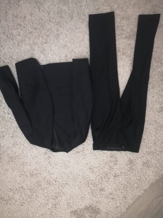 продам детскую школьную форму