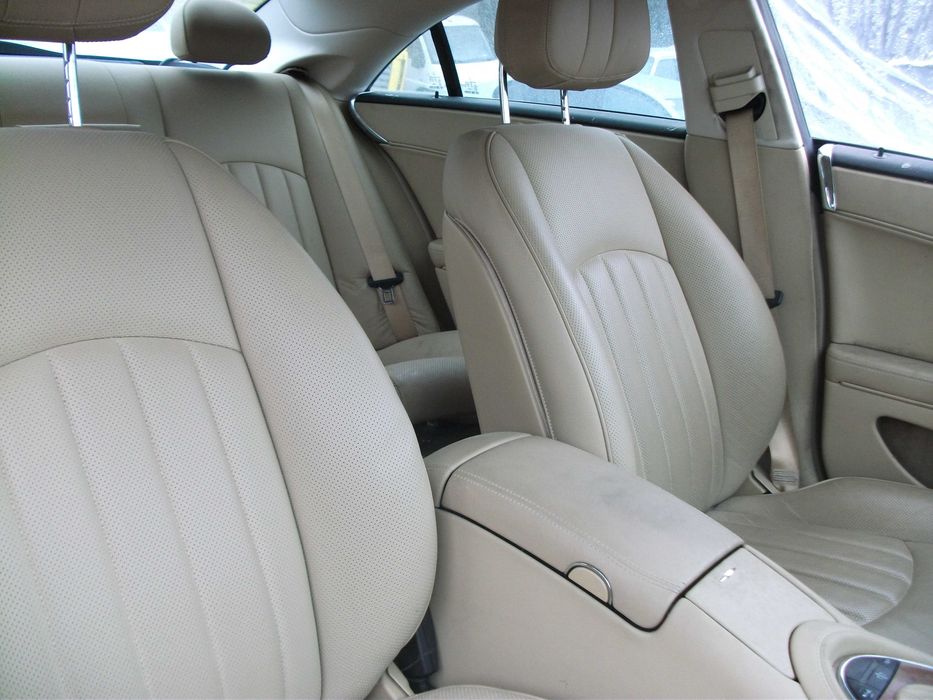 Cutie 7G-Tronic Mercedes V6 3500 si interior piele crem