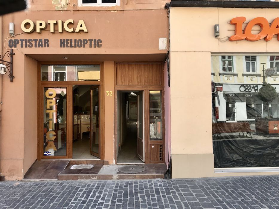 Vand Spatiu Comercial Republicii Brasov