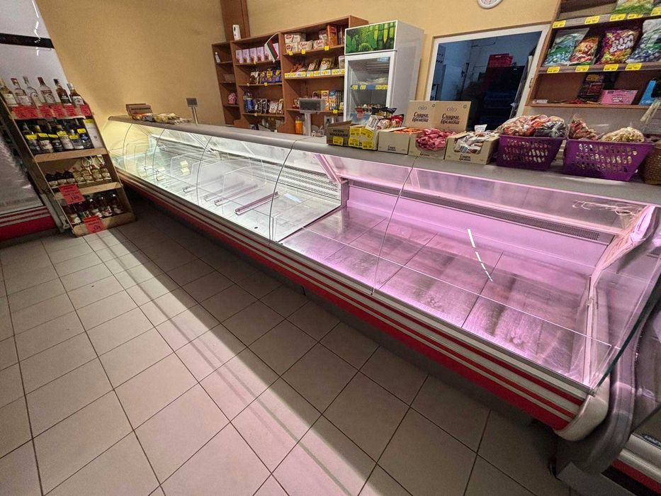 щандова и вертикална хладилна витрина