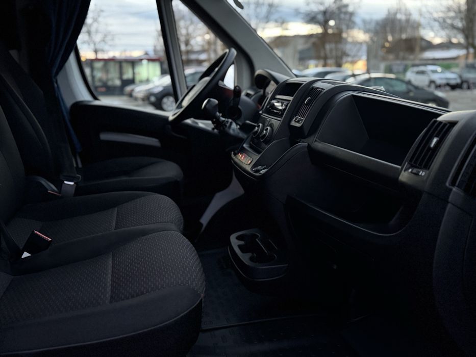 Peugeot Boxer/2022/km reali/stare impecabila.