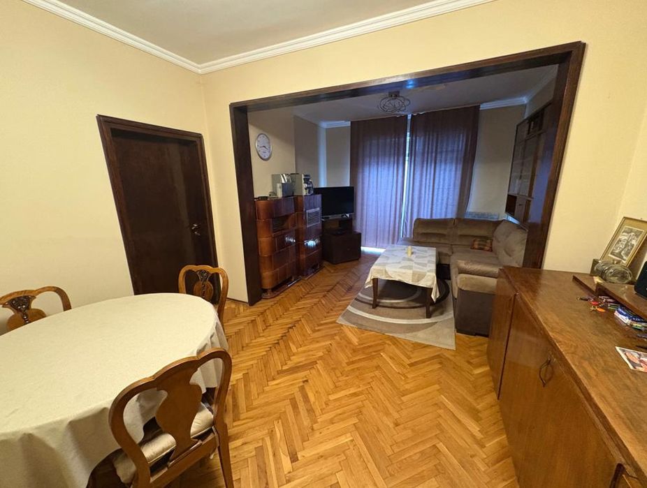 Дава се под наем Двустаен апартамент в София, Оборище - 85 кв.м за 750 € - Снимка #2