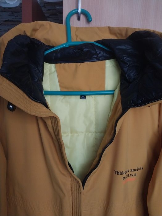 Куртка женская. .