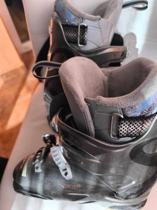 Ски обувки  Rosignol 25,5 2бр. Solomon 1 бр. 24