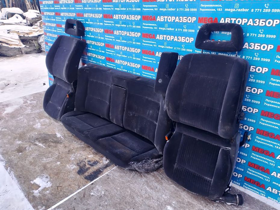 Сидения на Audi 100 C4 велюр.