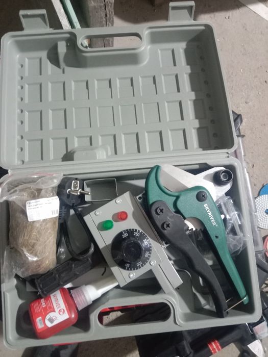 Продам инструменты с ящиком