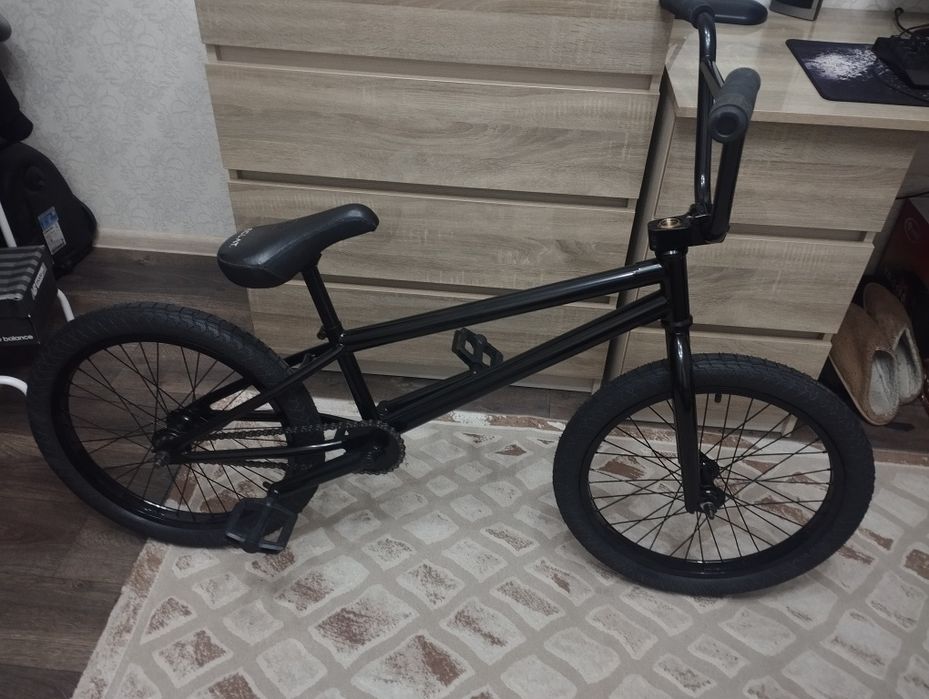 BMX - no name black