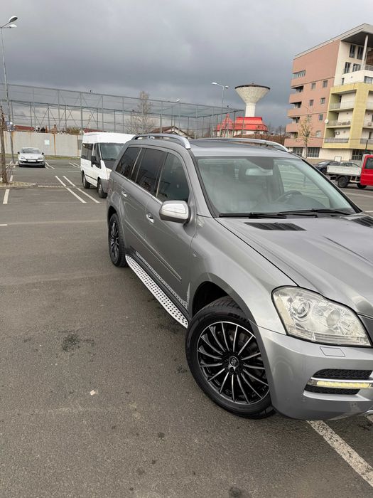 MERCEDES-BENZ GL-Class 2010 — imagine 10